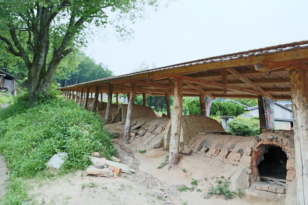 Explore the town of Tamba-yaki pottery (Konda/Tachikui area)